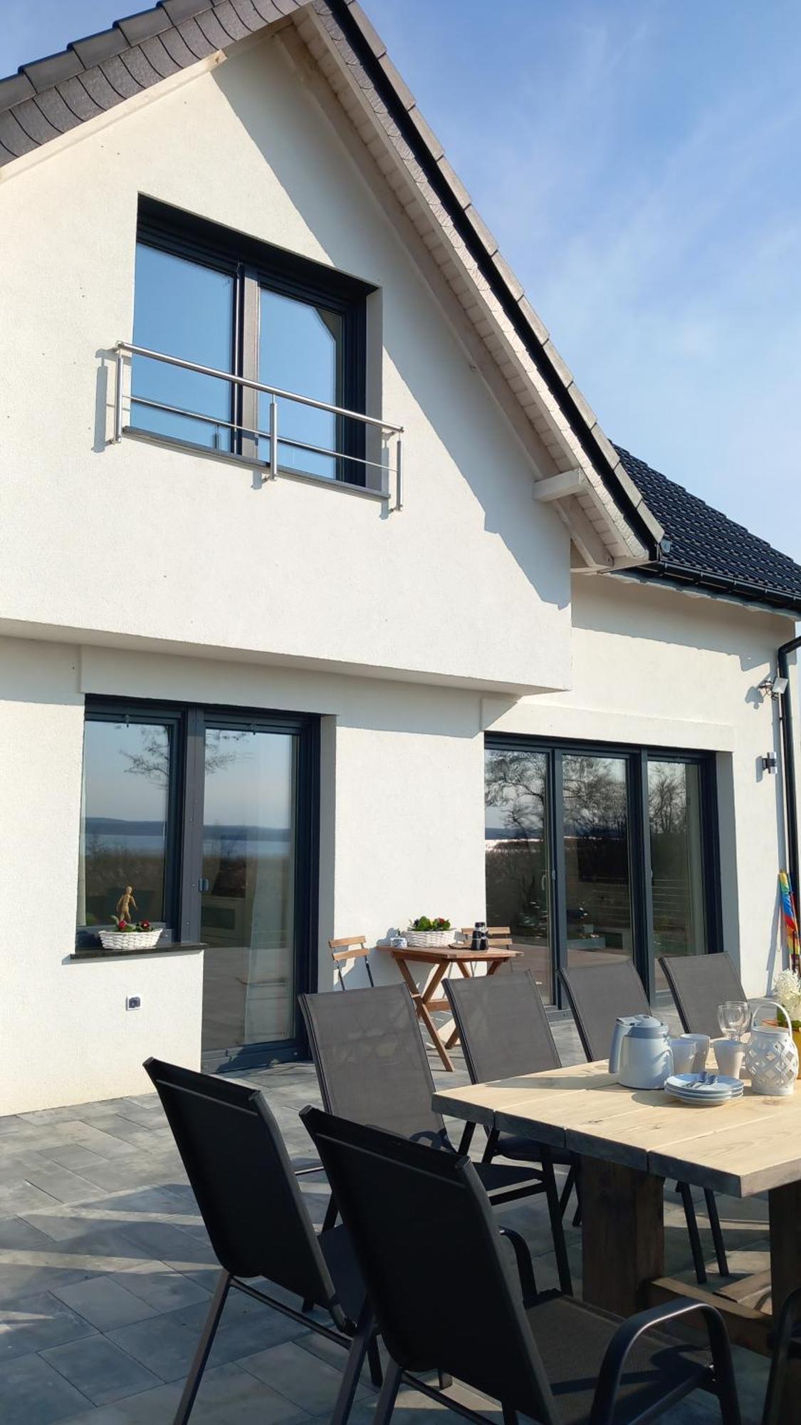 Villa Koprowo - Mit Direktem Seezugang, Sauna & Whirlpool Zastan Exterior foto