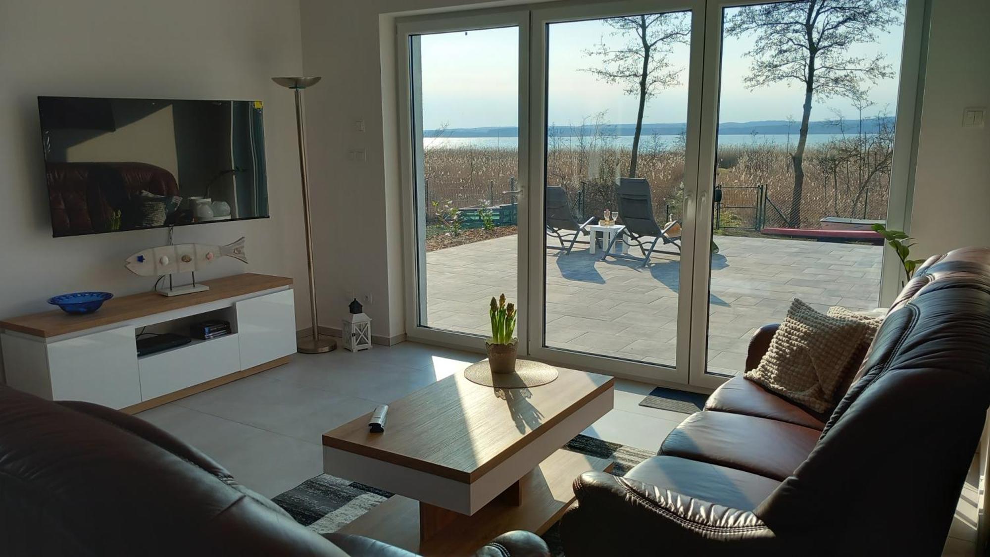 Villa Koprowo - Mit Direktem Seezugang, Sauna & Whirlpool Zastan Exterior foto