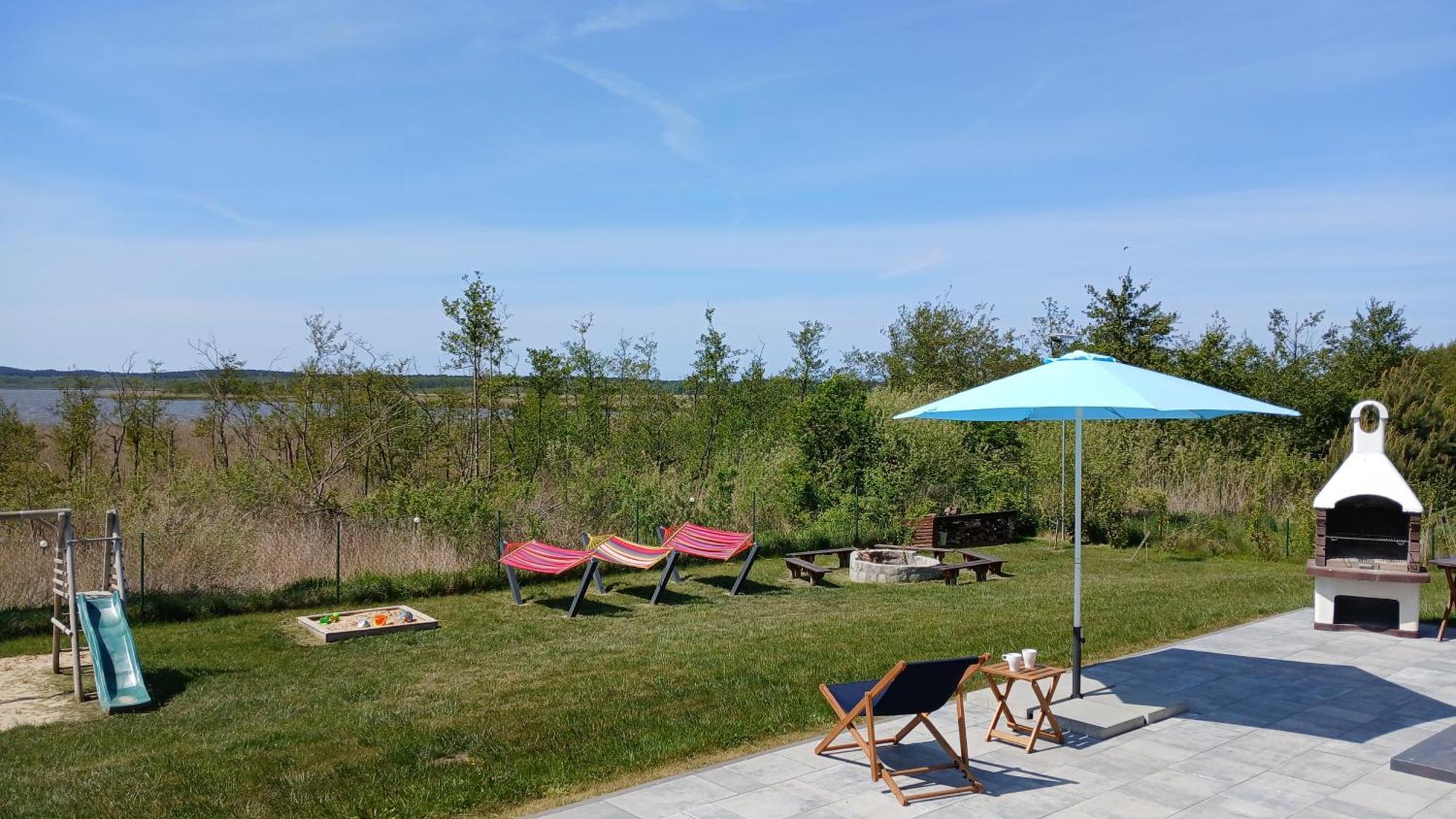 Villa Koprowo - Mit Direktem Seezugang, Sauna & Whirlpool Zastan Exterior foto